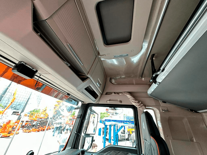 SITRAK C7H 4х2 (ВНУТРИ C-MAX)